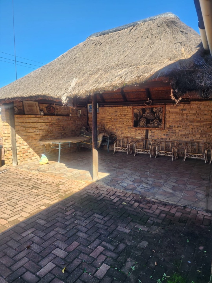 5 Bedroom Property for Sale in Meiringspark North West